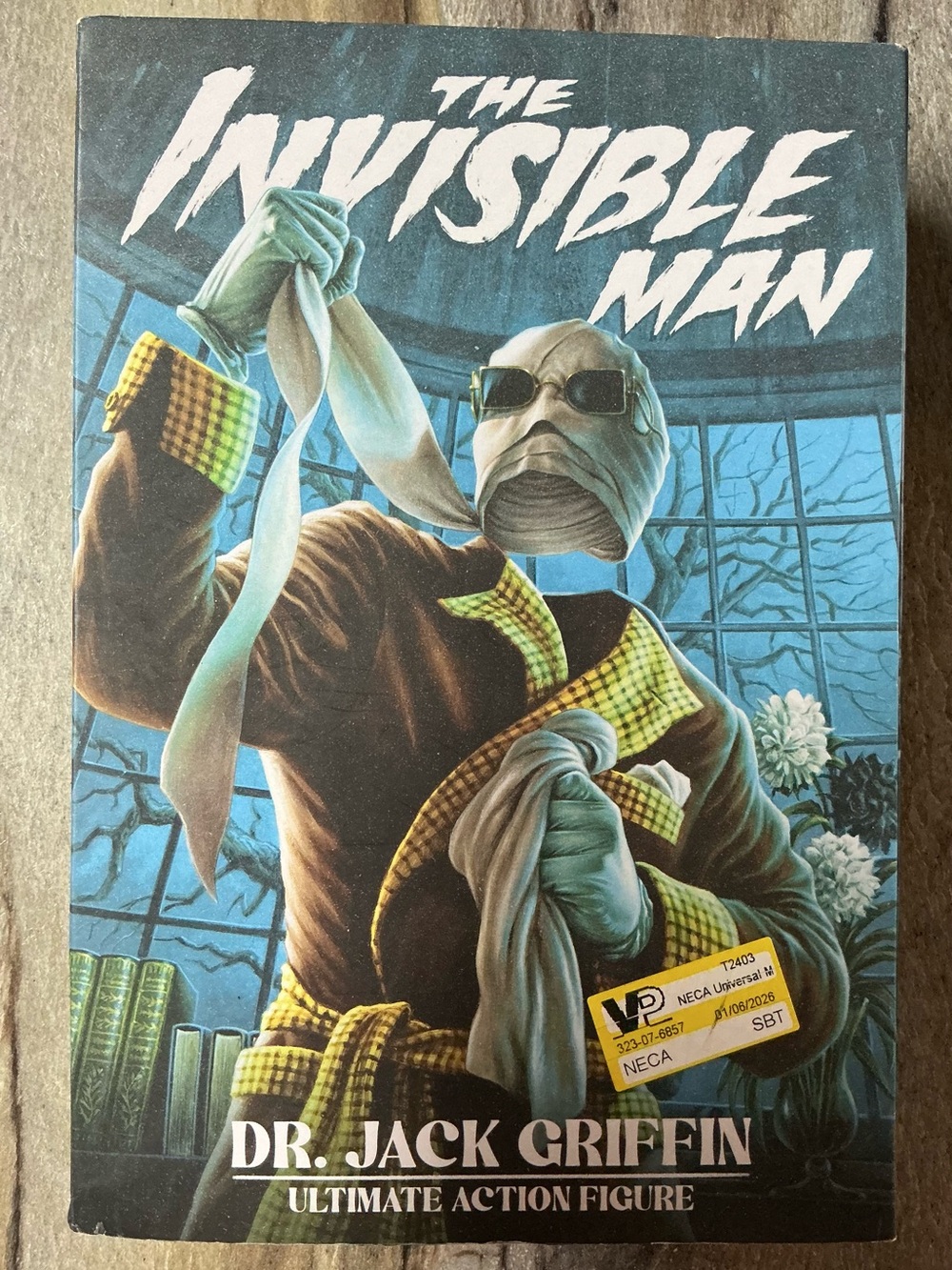 NECA Universal Monsters The Invisible Man Figure "Kemp House"